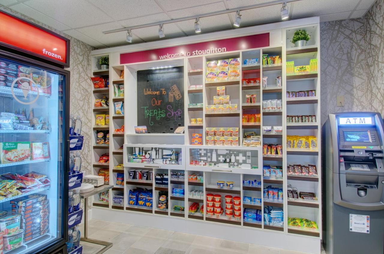 波士顿斯托顿欢朋套房酒店 外观 照片